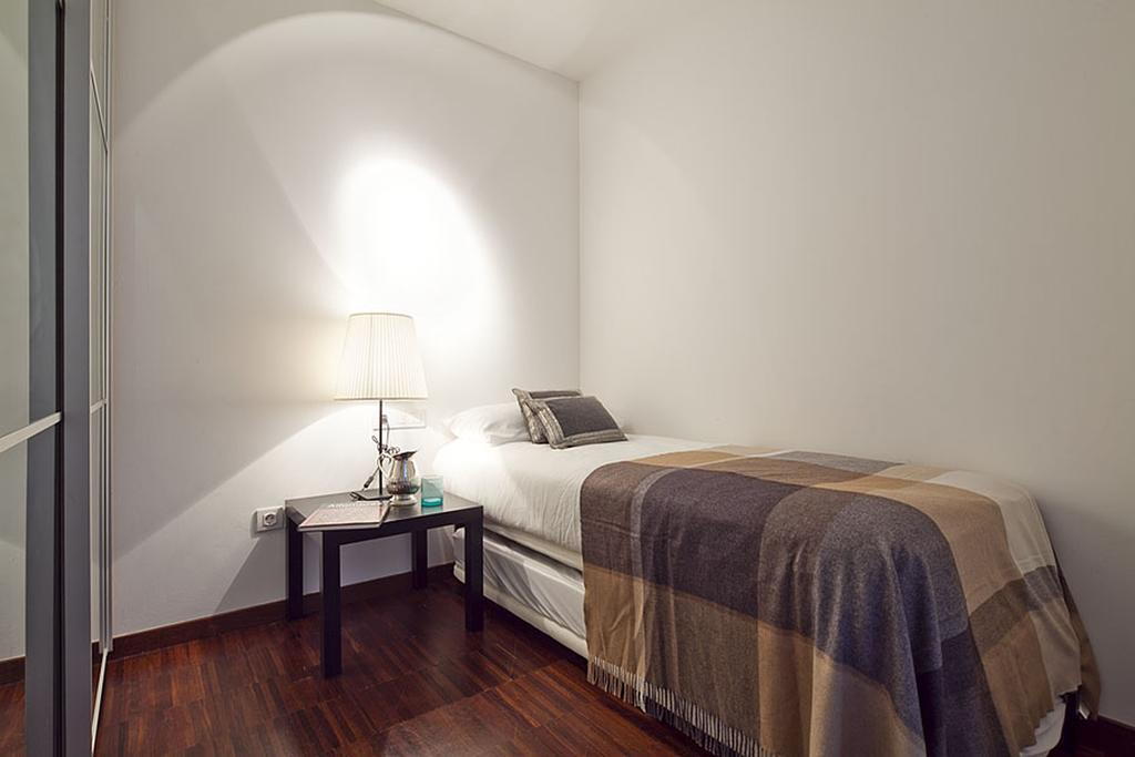 Apartment Barcelona Rentals - Sarria Apartments Near Center Eksteriør billede