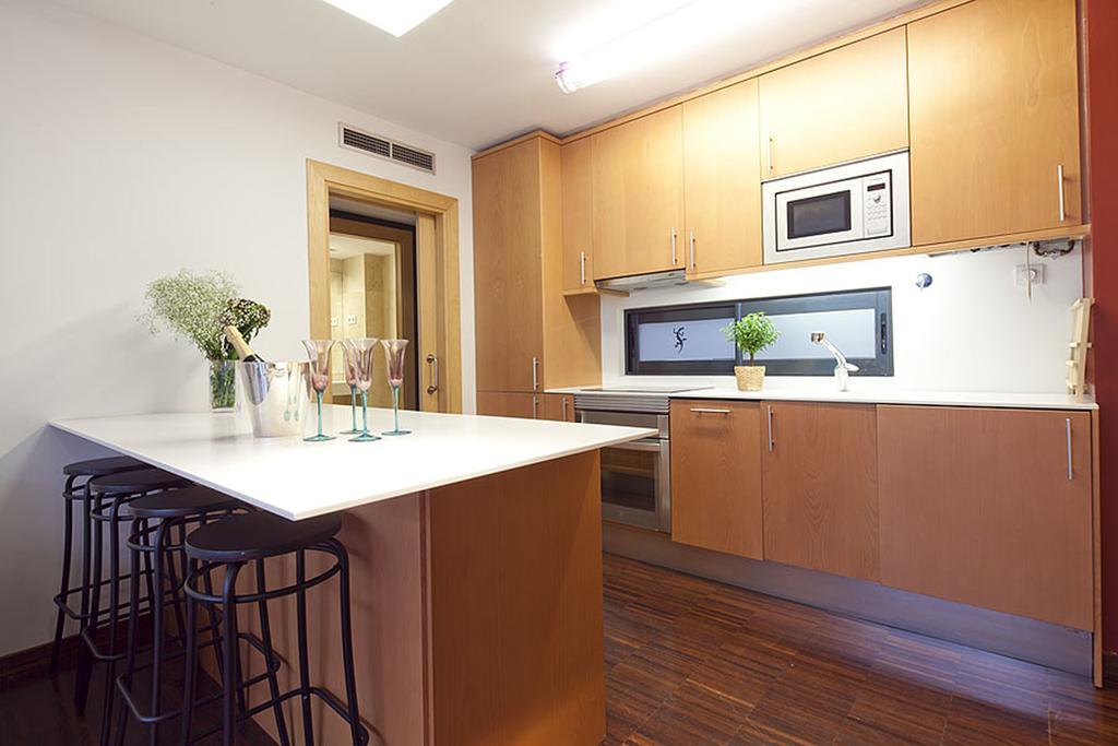 Apartment Barcelona Rentals - Sarria Apartments Near Center Eksteriør billede